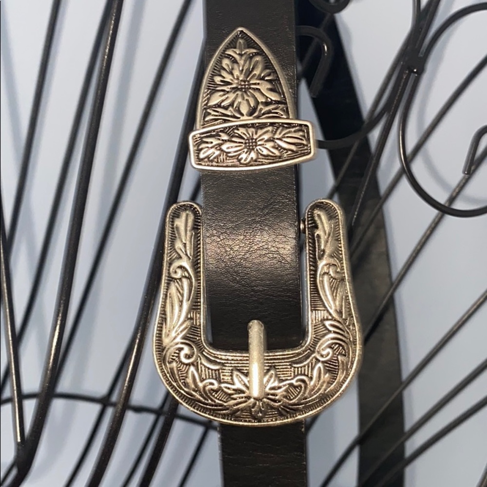 DOUBLE BUCKLE BELT - Picture 2 of 2